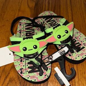 Star Wars Mandalorian Yoda Sandals Flip Flop Boys Shoes Various Sizes NWT